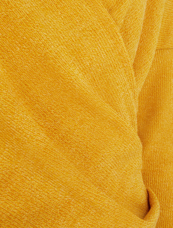 Adéla – Dámský žlutý top s překříženým výstřihem