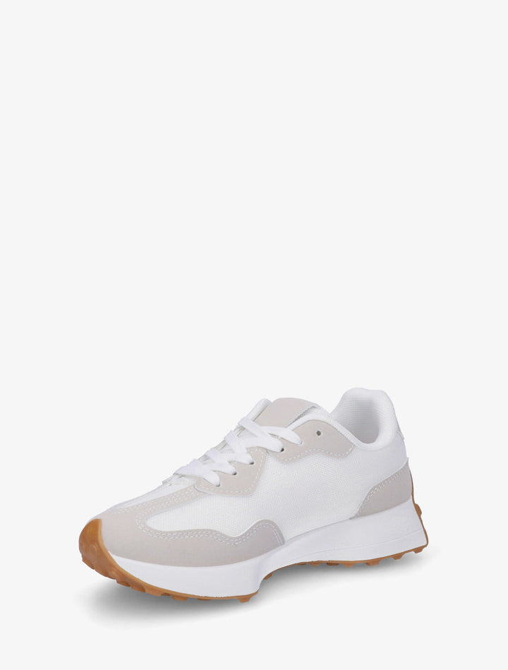 New era - Klasické tenisky s moderními detaily