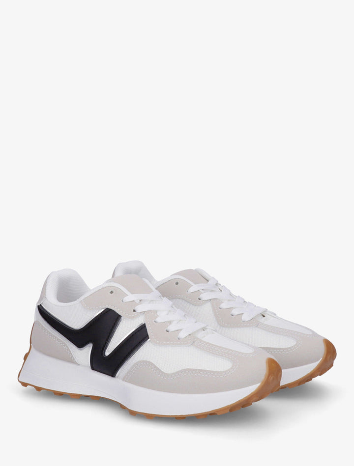 New era - Klasické tenisky s moderními detaily