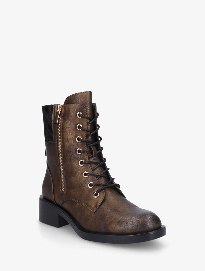 Klára – Dámské kotníkové boty se šněrováním v hnědé barvě