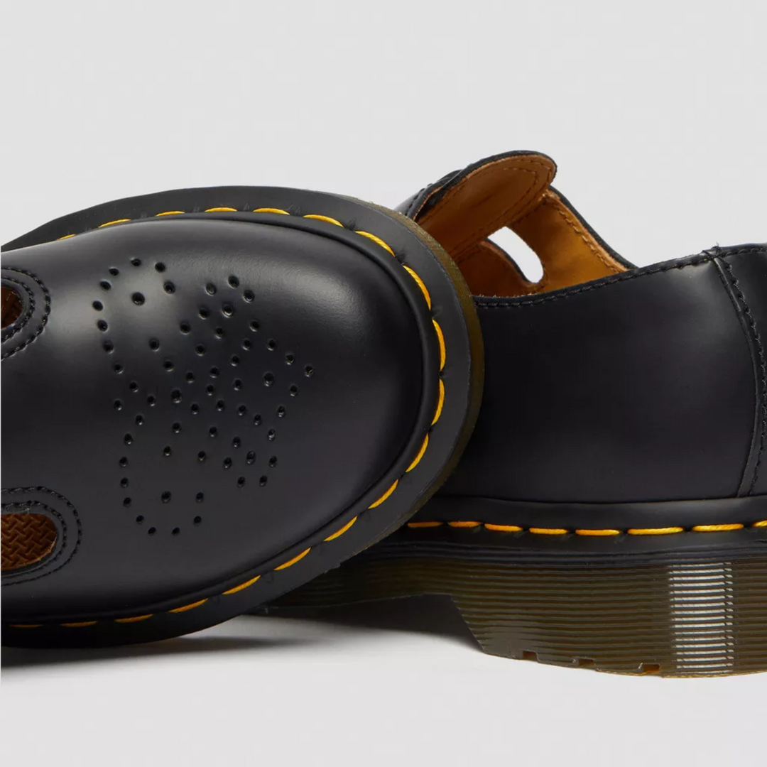 Eliška - Dr. Martens Sandály s přezkami